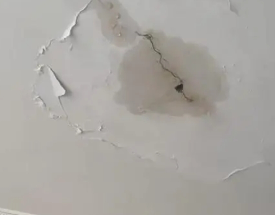 阿拉善盟阳台漏水维修公司分享下屋面防水工程质量问题原因分析
